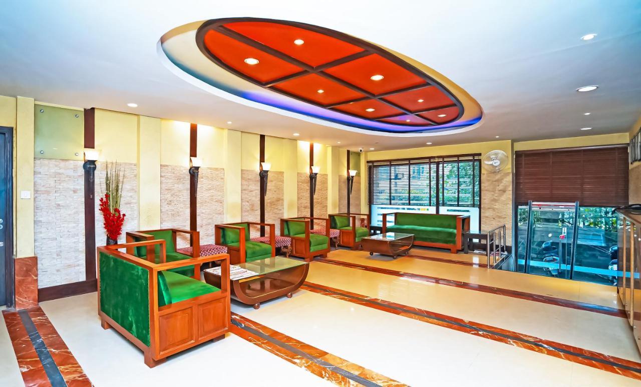 Hotel Pooja Palace New Delhi Eksteriør billede